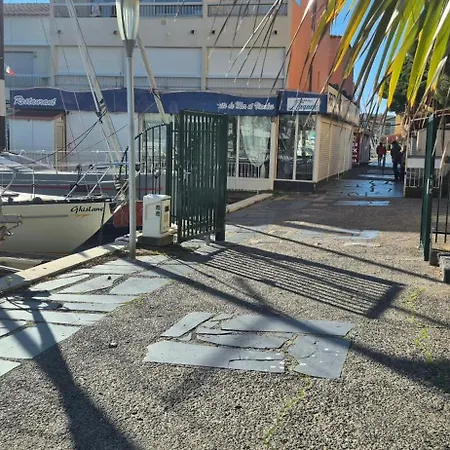 Port Capistol E75, 4 Pers Avec Piscine Agde