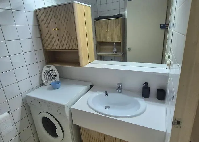 Port Capistol E75, 4 Pers Avec Piscine Appartement