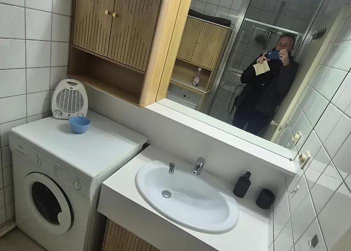 Port Capistol E75, 4 Pers Avec Piscine Agde